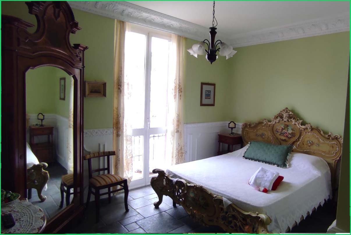 Bed And Breakfast Sopranos ลาสเปเซีย ภายนอก รูปภาพ