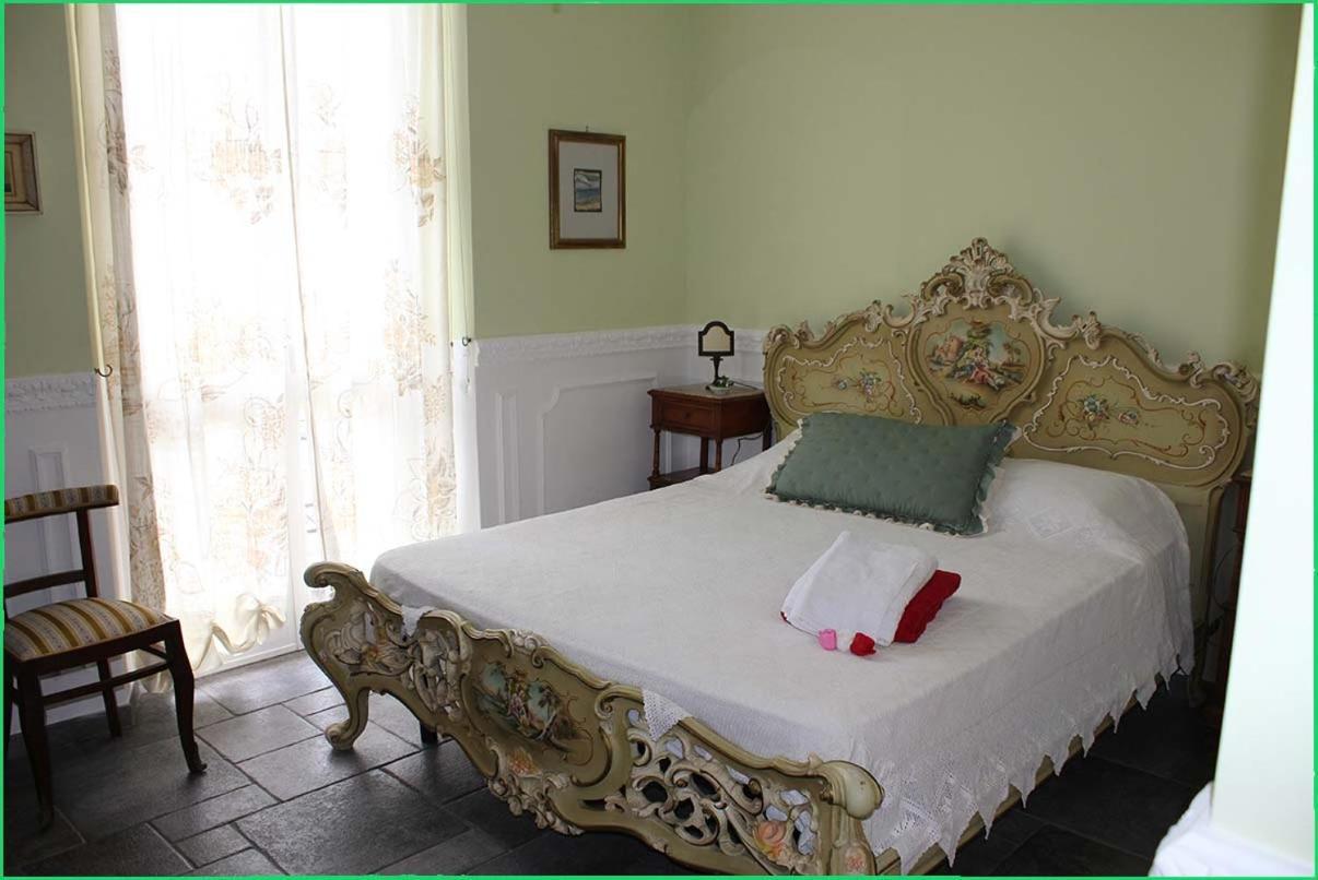 Bed And Breakfast Sopranos ลาสเปเซีย ภายนอก รูปภาพ