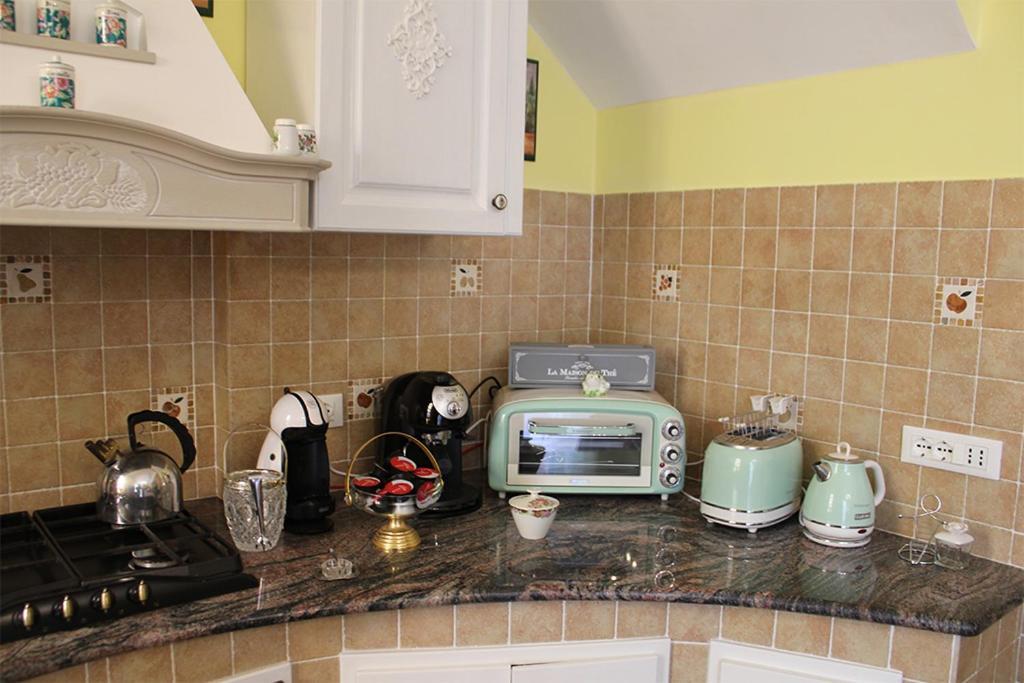 Bed And Breakfast Sopranos ลาสเปเซีย ภายนอก รูปภาพ
